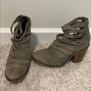 Free people gray boots, made in Portugal. Size 37